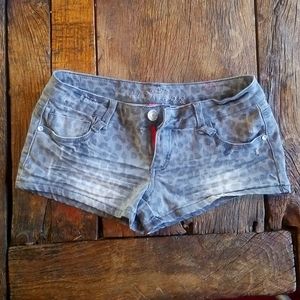 Almost Famous shorts